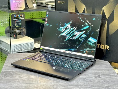Acer Predator Helios Neo 16 AI PHN16-73 2